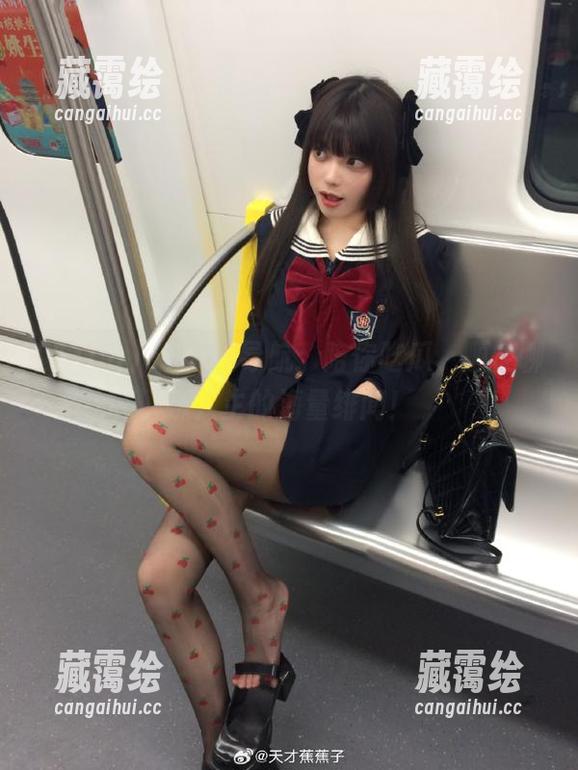 51cg 51cg4导航:陪你吃瓜,顺便聊聊人生的海量绯闻!