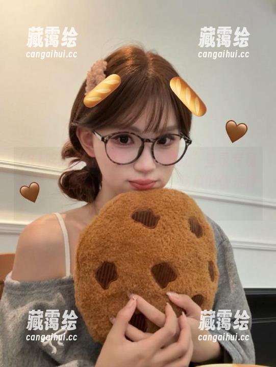 61吃瓜群众 “61吃瓜群众”登录专属福利:一键获取明星绯闻,吃瓜的快乐停不下来!