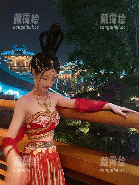五一吃瓜苹果版今日在线，一边瘫一边吃瓜真是人生一大快事！