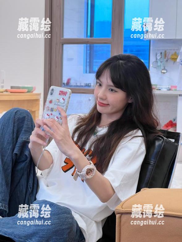 黑料不打烊 我发现“黑料不打烊”在安卓上占了我太多的时间,深夜偷乐被抓现行!