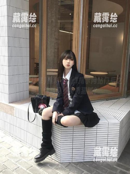 黑料不打烊 黑料不打烊揭示网站门后之事,传送门其实有猫腻?